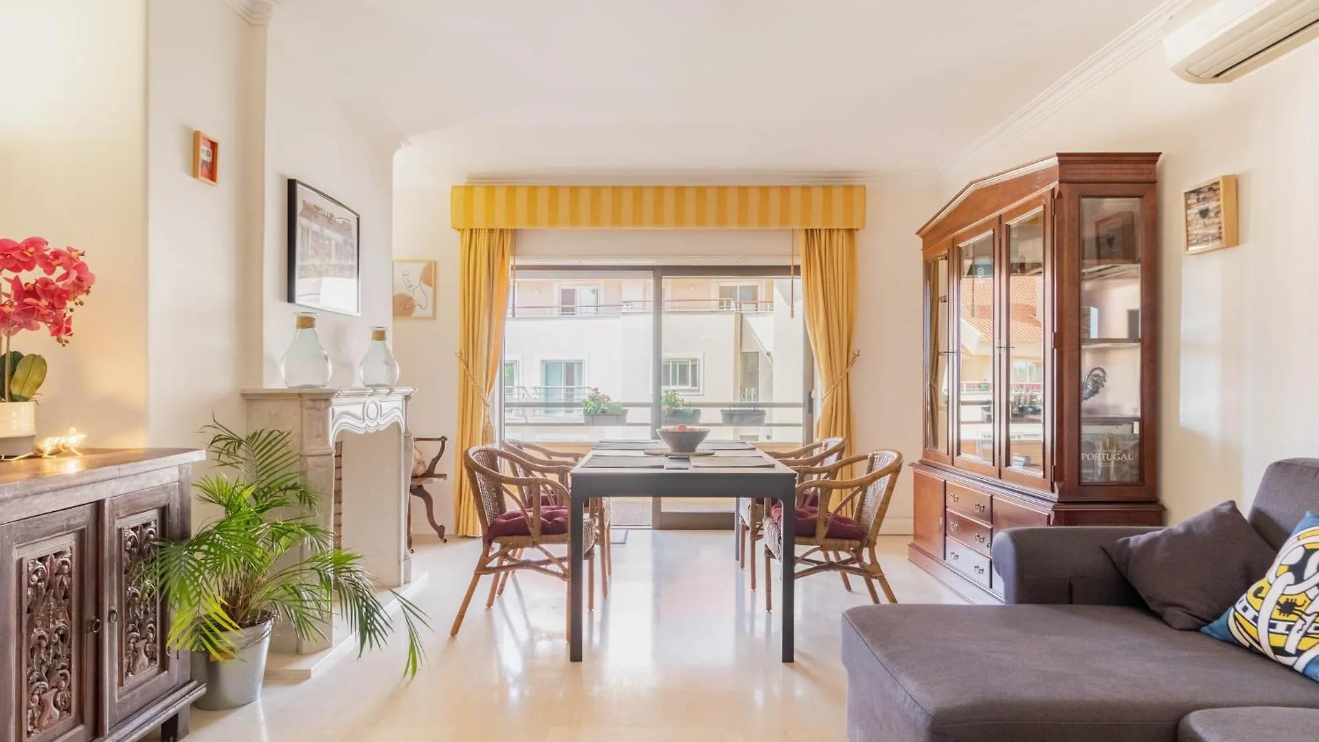 Central Cascais Apartment With Private Parking 0*,  Portugalsko