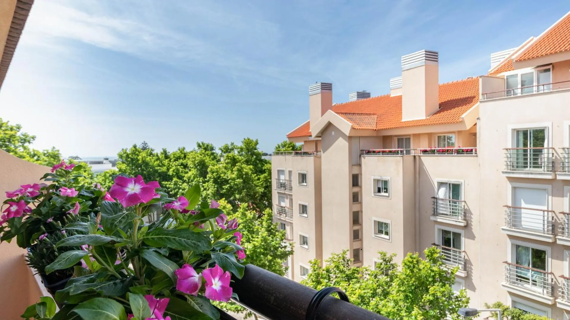 Central Cascais Apartment With Private Parking 0*,